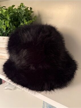 Black Faux Fur Bucket Hat Lined  Women's Black One Size Not Branded 100% Viscose